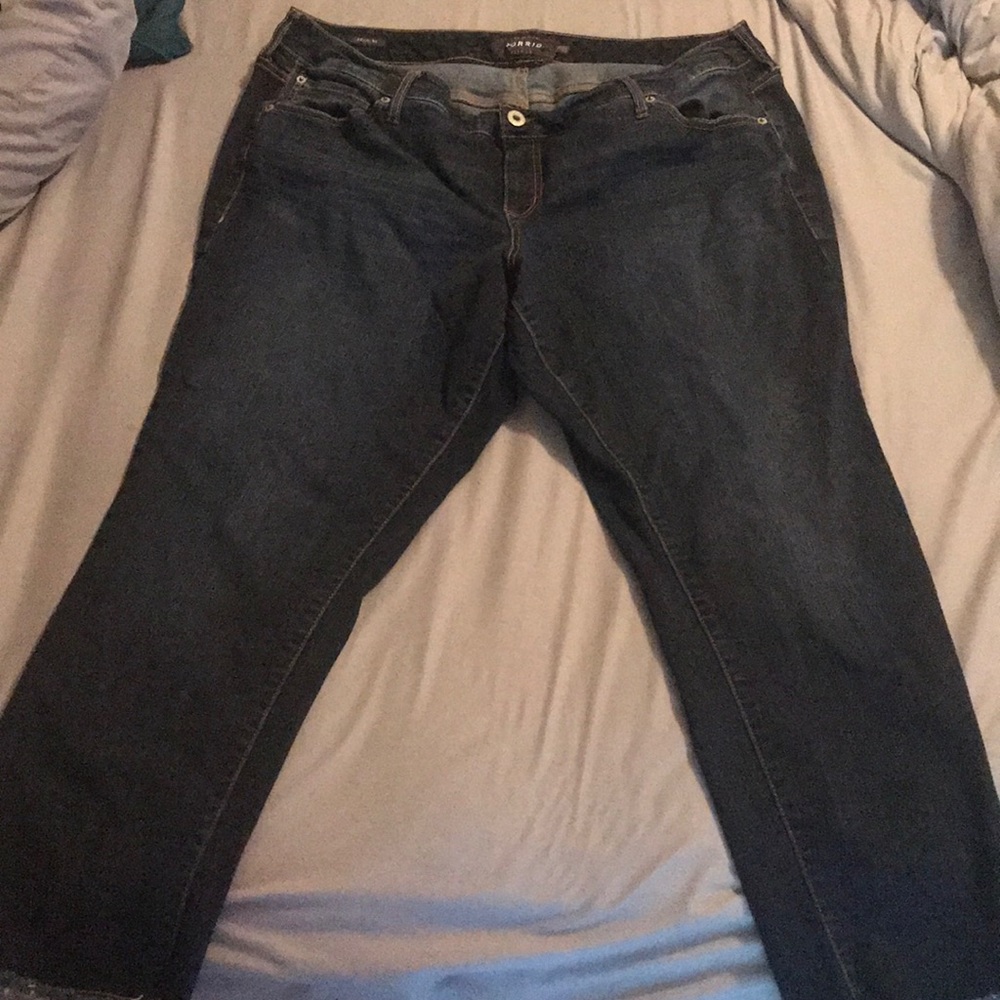 TORRID Size 20 Long Capris